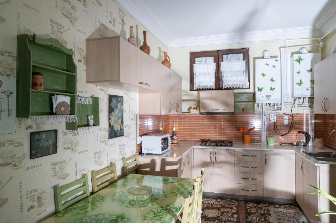 Elia Boutique Hostel & Apart-Hotel Tbilisi Ngoại thất bức ảnh