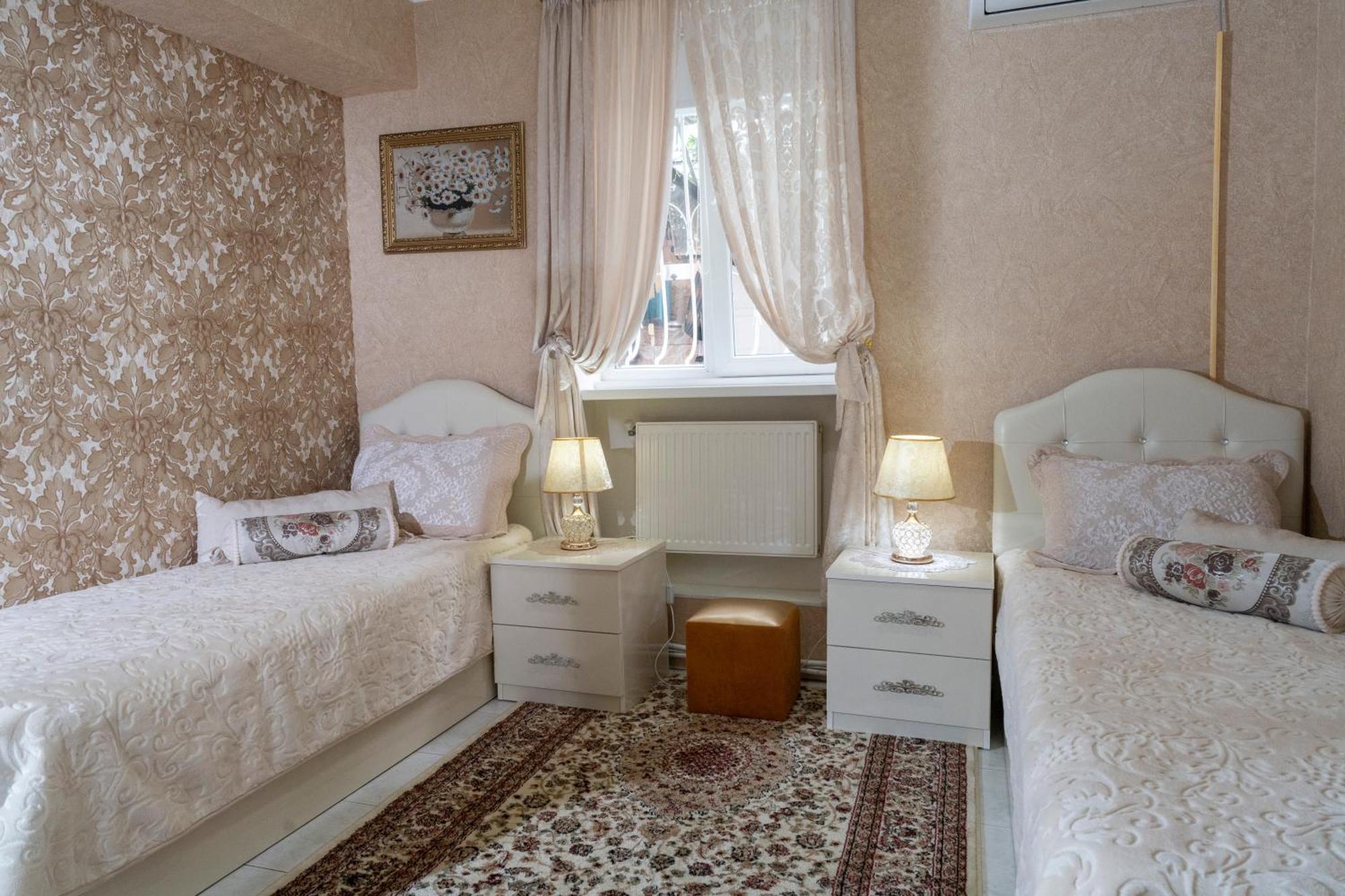 Elia Boutique Hostel & Apart-Hotel Tbilisi Ngoại thất bức ảnh