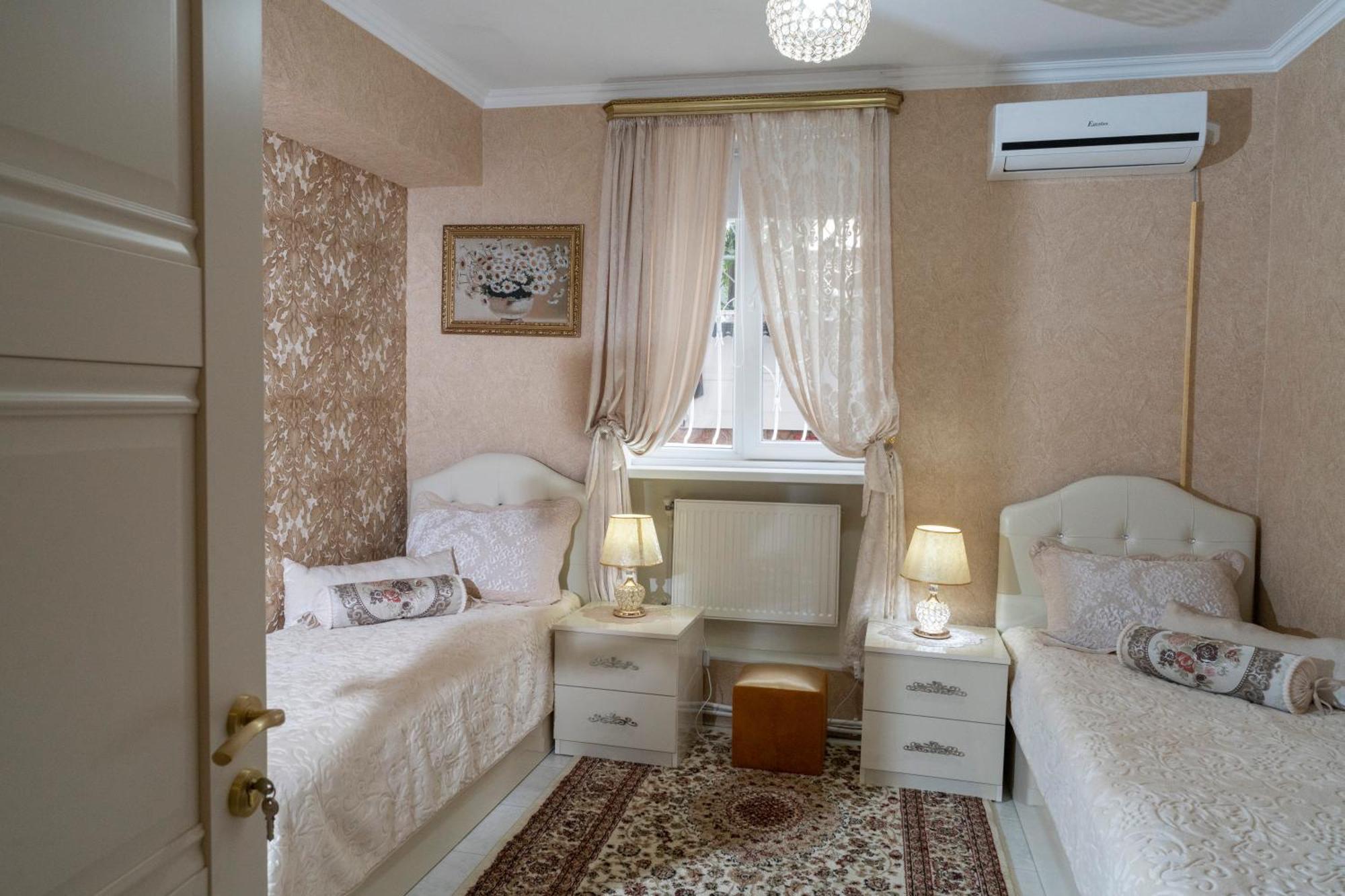Elia Boutique Hostel & Apart-Hotel Tbilisi Ngoại thất bức ảnh